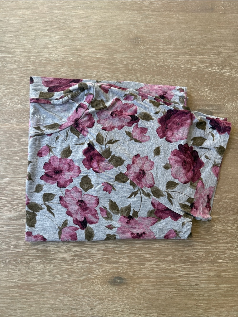 American Eagle Outfitters Gray Floral Short Sleeve Tee with Pink Flowers